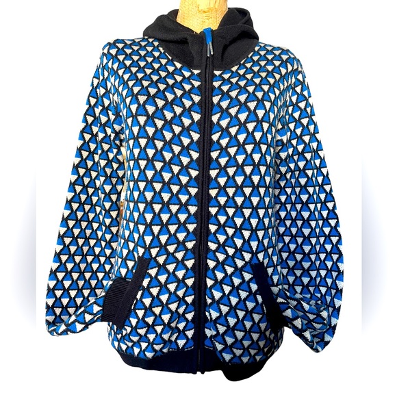 Bench zip front cardigan.hooded. Pockets. Ribbing at waist and cuffs.Wmns Large - Picture 4 of 8